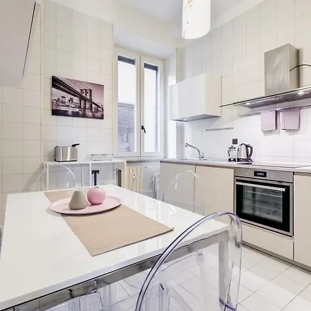 Large And Bright Amazing View Basilica San Giovanni In Laterano Appartement