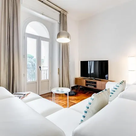 Large And Bright Amazing View Basilica San Giovanni In Laterano Appartement *